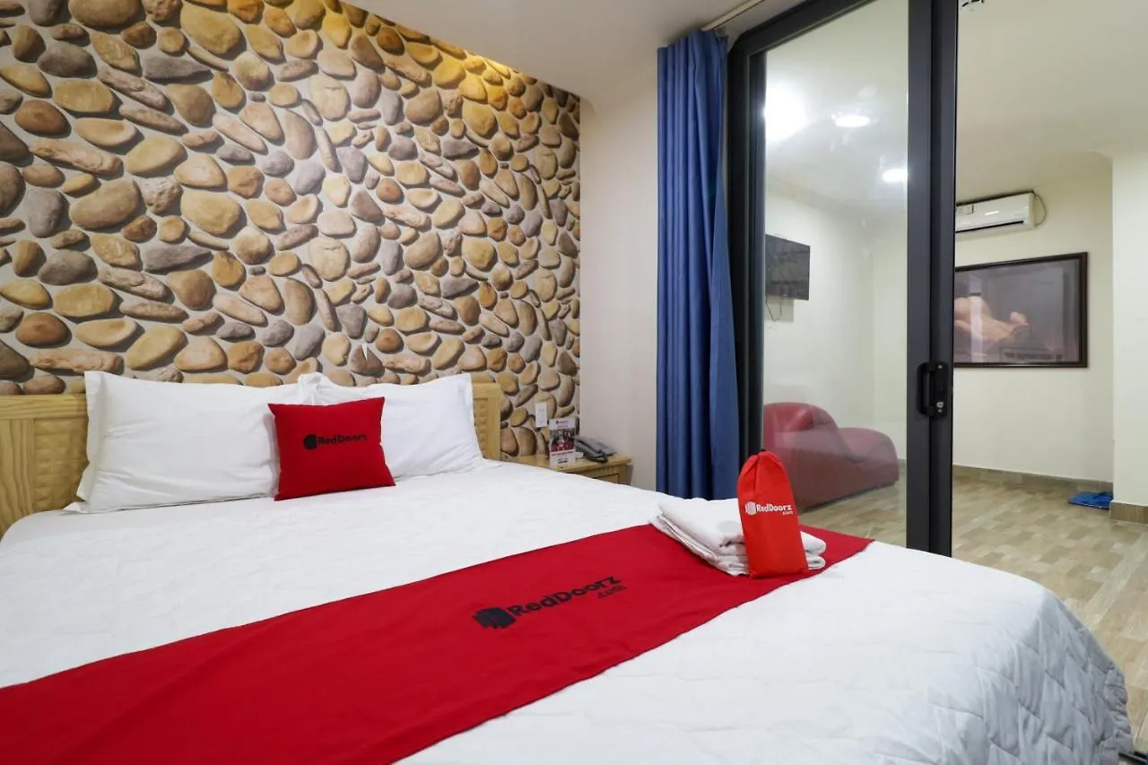 Reddoorz Minh Thu Hotel Cong Lo Ho Chi Minh City 2*,  Vietnam